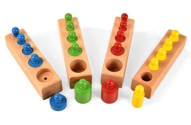 Knobbed Cylinders International Montessori Job