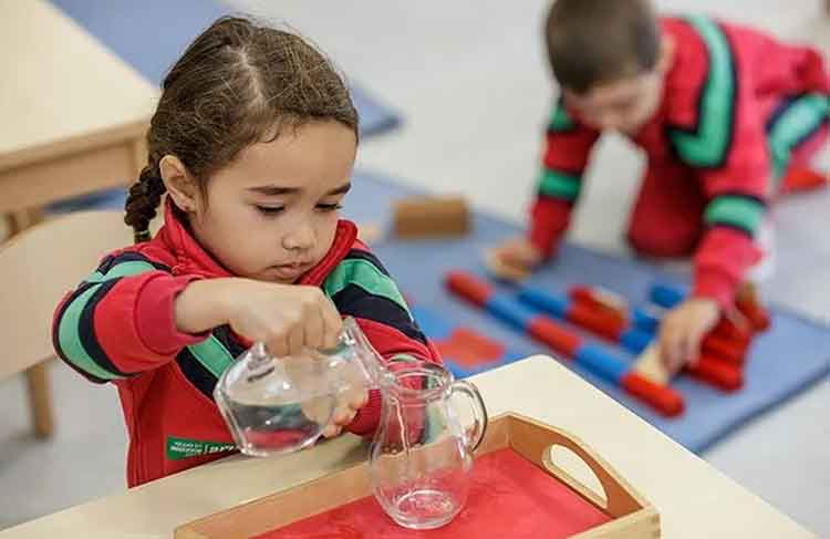 glass-in-classroom